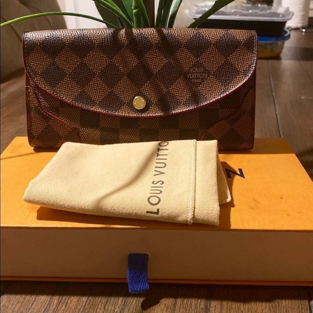 Louis vuitton wallet 💯 authentic
